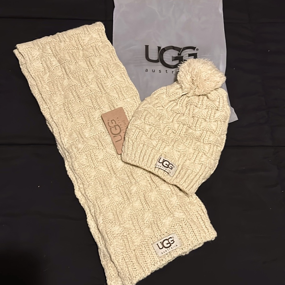 UGG Knitted Cream Colored Scarf & Hat Set